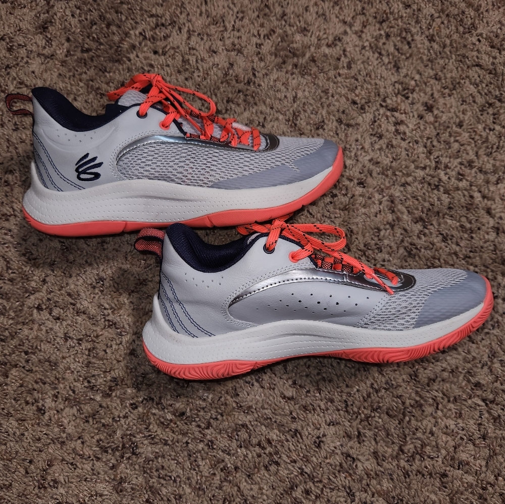 Under Armour Steph Curry boys shoes size 6Y